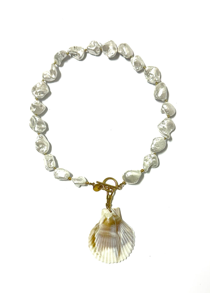 Cheraw Pearl Necklace with Removable Shell Clasp in Gold